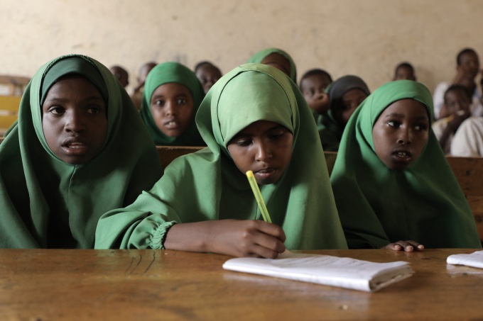 Improving girls’ access to education through the provision of classrooms and gender-appropriate WASH facilities was key to the GPE-supported program in Somalia, which reached just over 93,000 students in total. Credit: Awale Koronto/Save the Children